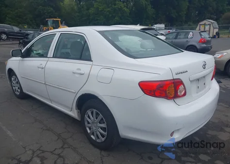 2010 Toyota Corolla Le z USA, uszkodzony, nr VIN 2T1BU4EE2AC293934